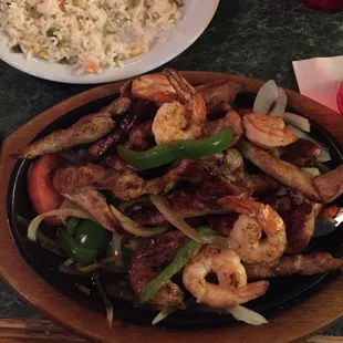 Chicken and shrimp fajita