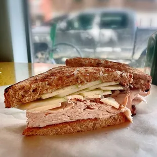 Turkey, Brie and Apple Sandwich