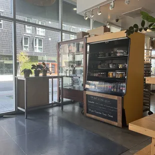 Grab and go salads, sandwiches, drinks