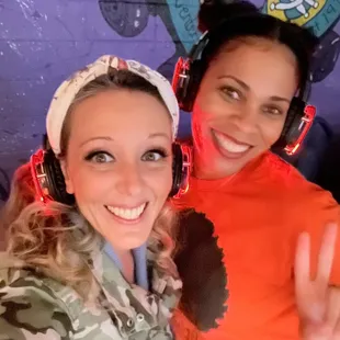 When friends link up!