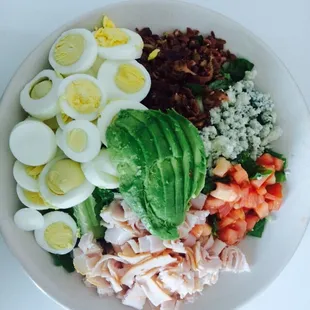 This Cobb is HUGE!  No way I will eat all of this...