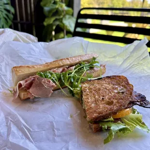 Half BLT at the bottom.