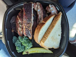 R.J.'s Bob-Be-Que Shack