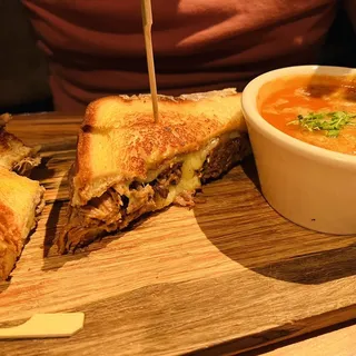 BARBACOA GRILLED CHEESE