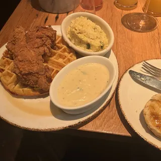 CHICKEN & WAFFLE