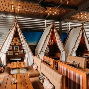 sushi and sashimi, interior