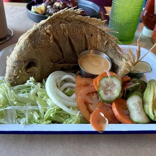 WHOLE FRIED FISH
