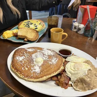 Generous portions - friendly service.