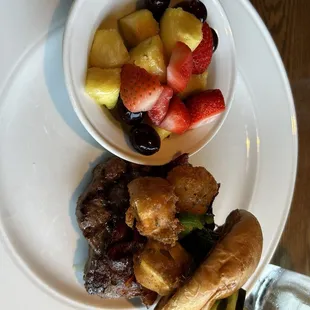 Cheese curd burger with fruit side