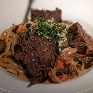 Short rib linguini