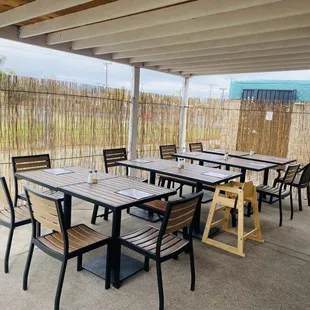 ramen and noodles, outside