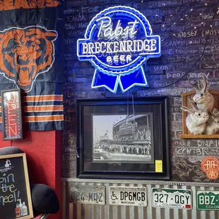 The owner is a Chicago fan for sure!