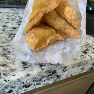 Crab rangoons (6)