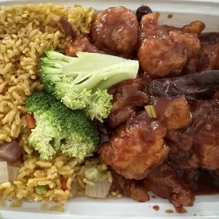 General Tso&apos;s Combination Dinner