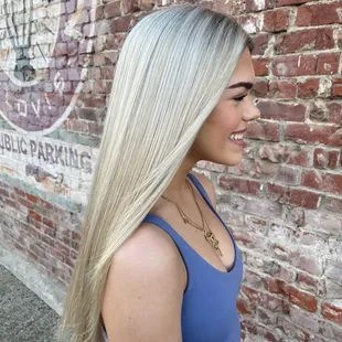 Icy blonde Hair by Pia