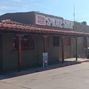 Headwest Smoke Shop
Open 24/7 including holidays
