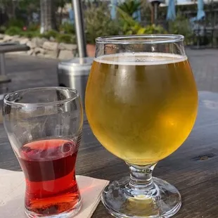 Minerva recommended a beer called Party Wave and a cherry cider, which was perfect for me since I&apos;m not a big beer drinker. 10/10