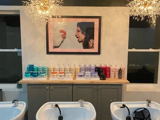 Lyon & Wright Salon And Glossery