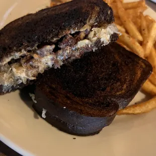 Headwaters Grill & Bar
