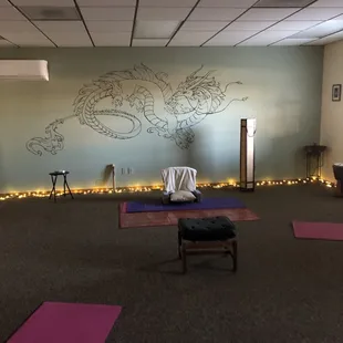 Practice Qigong, Yoga, Reiki and Shamanic drumming in a harmonious space.