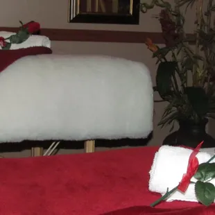 Couples Massage Room. Show someone SPECIAL how much you care!