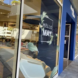 a view of the outside of a store