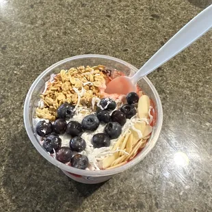 Berry Banana Protein bowl