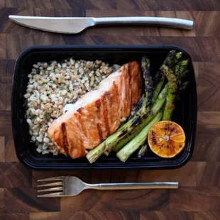 salmon and asparagus