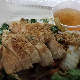 Grilled Chicken,  rice noodles, vegetables with lime garlic sauce.