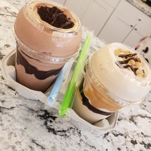 Pb chocolate banana and reeses shake.  Non dairy!