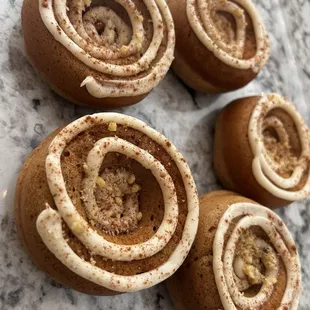 Donas cinnamon roll