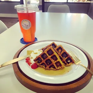 Beach Bum mega tea with a PB&amp;J protein waffle