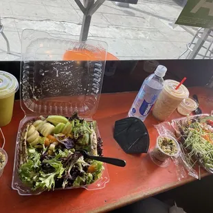 Their fresh squeezed juices are soooo gooood!