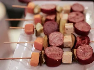 Hog Wild-Real Memphis Barbeque