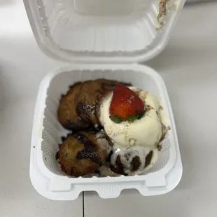 Deep fried Oreos with vanilla ice cream