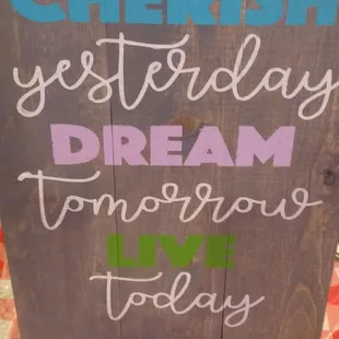 Block.Paper.Scissors pallet sign