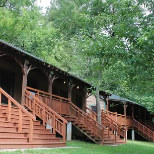 Retreat-Style Lodging: Pete&apos;s Cabins