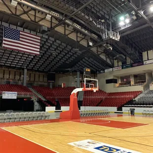 empty basketball court with american flag