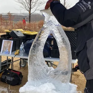 Ice carving at Midwest Fest