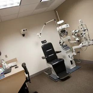 Advanced Eye Exam Equipment
