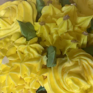 Bouquet of yellow lemon cupcakes