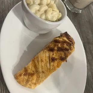 Salmon with Mac and cheese