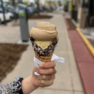 Waffle cone, Coffee Ice Cream, Pistachio Gelato