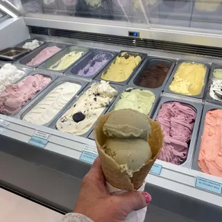 Vegan Avocado, Banana, Kale & Spinach Gelato w/ Coconut Milk
