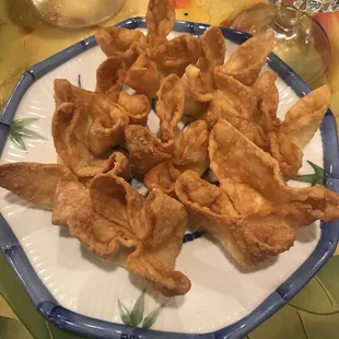 Crab cheese wontons