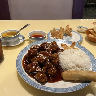 lunch special, sesame chicken