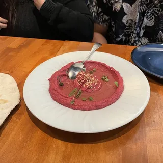 Roasted beets Hummus