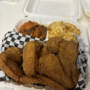 Fried chicken, Mac and cheese, &amp; yams