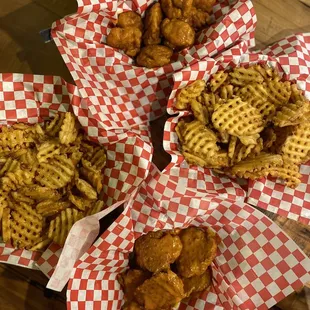 Boneless wings, Vegan wings, and waffle fries