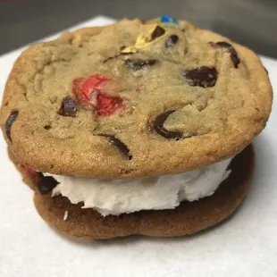a chocolate chip cookie sandwich with ice cream